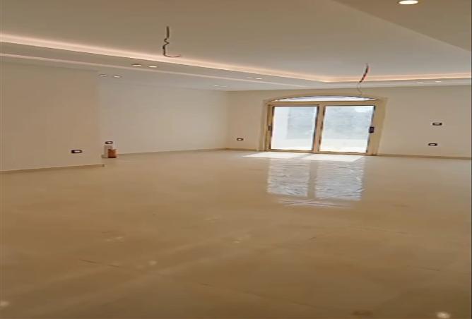 8040392 - Property Image 2
