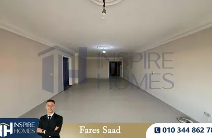 Apartment - 3 Bedrooms - 2 Bathrooms for rent in Smouha - Hay Sharq - Alexandria Apartment - 3 Bedrooms - 2 Bathrooms for rent in Smouha - Hay Sharq - Alexandria