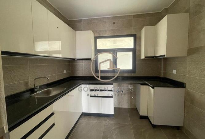 8307833 - Property Image 2