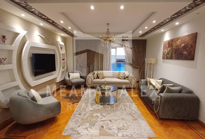 8240897 - Property Image 2