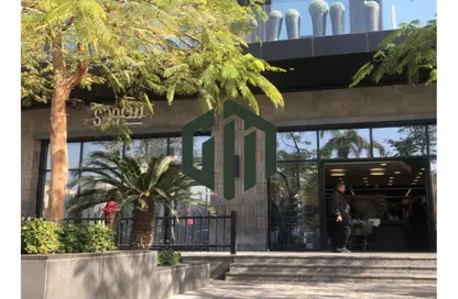 Shop - Studio - 2 Bathrooms for rent in Mohamed Naguib Axis - North Investors Area - New Cairo City - Cairo