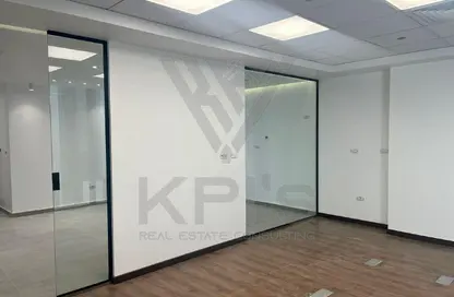 Office Space - Studio - 1 Bathroom for rent in Hyde Park - 5th Settlement Compounds - The 5th Settlement - New Cairo City - Cairo