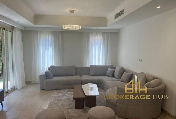 8226371 - Property Image 2