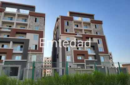 Penthouse - 4 Bedrooms - 2 Bathrooms for sale in Ard Gameyet Al Mostasmereen - Hadayek October - 6 October City - Giza