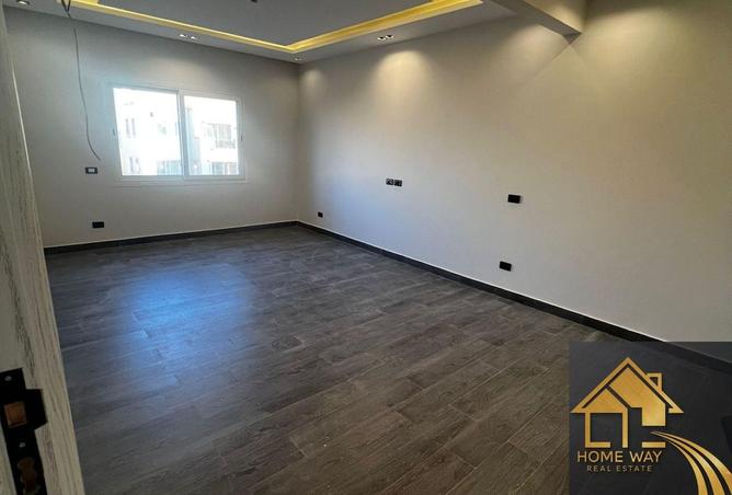 8190741 - Property Image 2