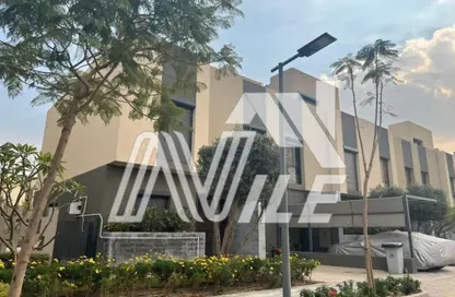 Townhouse - 4 Bedrooms - 4 Bathrooms for sale in Al Burouj Compound - El Shorouk Compounds - Shorouk City - Cairo