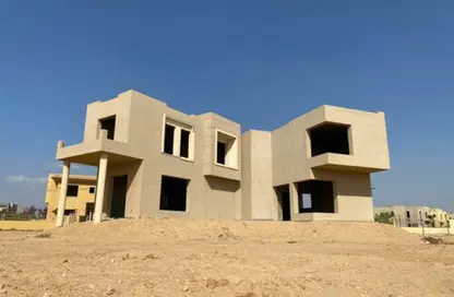 Villa - 4 Bedrooms - 4 Bathrooms for sale in New Giza - Cairo Alexandria Desert Road - 6 October City - Giza