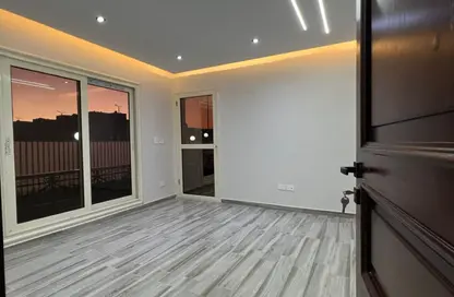 Apartment - 3 Bedrooms - 2 Bathrooms for sale in Al Khamayel city - Sheikh Zayed Compounds - Sheikh Zayed City - Giza