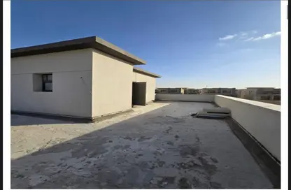 تاون هاوس - 3 غرف نوم - 4 حمامات للبيع في سوان ليك قطامية - التجمع الاول - مدينة القاهرة الجديدة - القاهرة