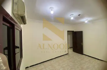 Apartment - 3 Bedrooms - 1 Bathroom for rent in Central St. - 1st District - 6 October City - Giza