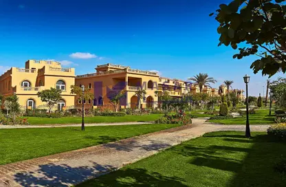 Villa - 5 Bedrooms - 7 Bathrooms for sale in Maxim - The 1st Settlement - New Cairo City - Cairo