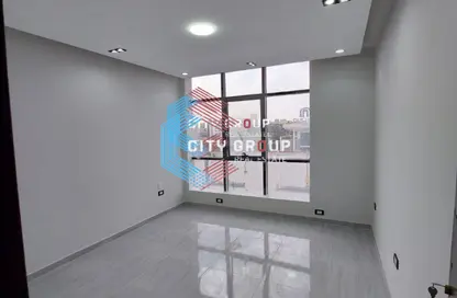 Office Space - Studio - 2 Bathrooms for rent in Zahraa El Maadi - Hay El Maadi - Cairo
