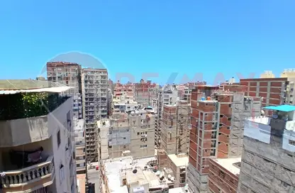 Apartment - 3 Bedrooms - 1 Bathroom for sale in Mahmoud Al Essawy St. - Miami - Hay Awal El Montazah - Alexandria