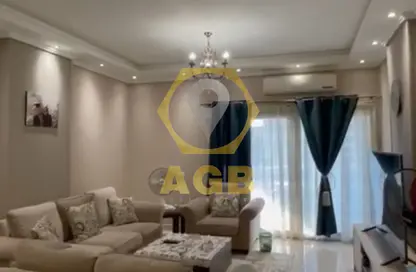 شقة - 4 غرف نوم - 2 حمامات للبيع في المجاورة السابعة - الحي الثالث شرق - مدينة الشروق - القاهرة