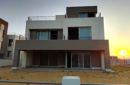 Villa - 4 Bedrooms - 5 Bathrooms for sale in Palm Hills New Cairo - 5th Settlement Compounds - The 5th Settlement - New Cairo City - Cairo