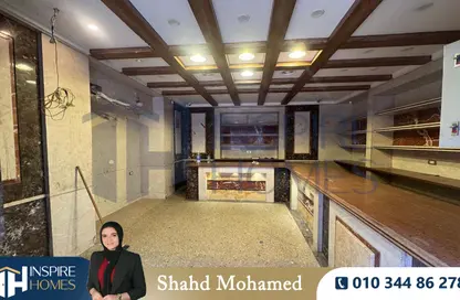 محل تجاري - استوديو للايجار في شارع سعد زغلول - محطة الرمل - حي وسط - الاسكندرية