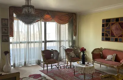 شقة - 3 غرف نوم - 3 حمامات للبيع في شارع جعفر الصادق - الحي السابع - مدينة نصر - القاهرة