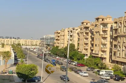 شقة - 3 غرف نوم - 2 حمامات للايجار في الحي العاشر - الشيخ زايد - الجيزة