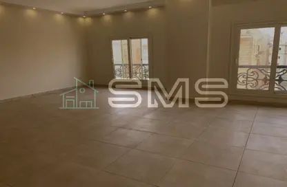Apartment - 4 Bedrooms - 3 Bathrooms for rent in Doctor Yassin Abdel Ghaffar St. - Area C - Ganoob El Acadimia - New Cairo City - Cairo