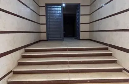 Apartment - 3 Bedrooms - 2 Bathrooms for sale in 1st Neighborhood - 4th Area - Shorouk City - Cairo
