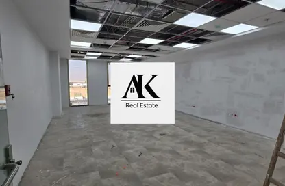 Office Space - Studio - 1 Bathroom for rent in Hyde Park Business District Mall - South Teseen St. - The 5th Settlement - New Cairo City - Cairo