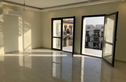Apartment - 3 Bedrooms - 3 Bathrooms for rent in The Courtyards - Sheikh Zayed Compounds - Sheikh Zayed City - Giza