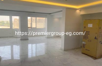 (بنتهاوس  (روف - 3 غرف نوم - 2 حمامات للايجار في شارع 233 - دجلة - حي المعادي - القاهرة