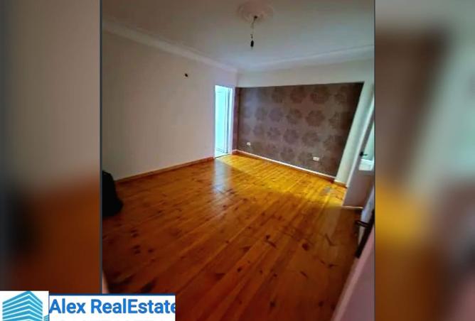 8341615 - Property Image 3