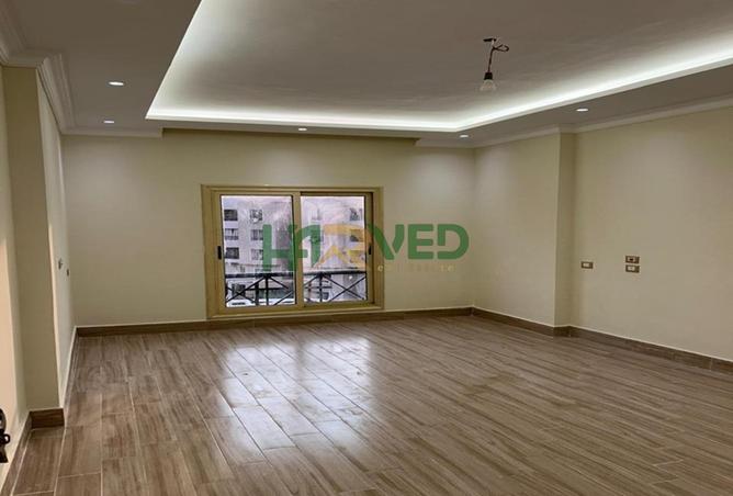 8185699 - Property Image 3