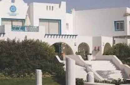 Chalet - 3 Bedrooms - 5 Bathrooms for sale in Mountain View - Ras Al Hekma - North Coast