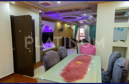 شقة - 4 غرف نوم - 2 حمامات للبيع في ميامي - حي اول المنتزة - الاسكندرية