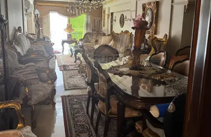 Apartment - 3 Bedrooms - 2 Bathrooms for sale in Al Mohased St. - Bolkly - Hay Sharq - Alexandria