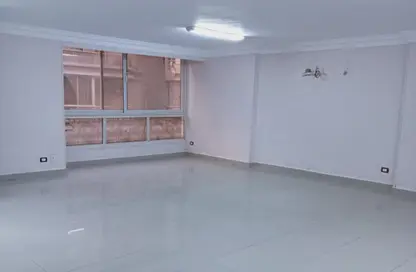 شقة - 3 غرف نوم - 3 حمامات للايجار في شارع المساحه - الدقي - الجيزة