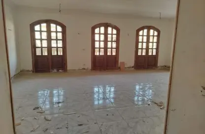 شقة - 3 غرف نوم - 2 حمامات للايجار في البنفسج 3 - البنفسج - مدينة القاهرة الجديدة - القاهرة