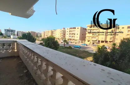 شقة - 3 غرف نوم - 3 حمامات للبيع في المجاورة الثانية - المنطقة الثانية - مدينة الشروق - القاهرة