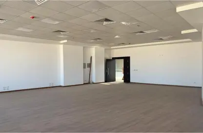 Office Space - Studio - 1 Bathroom for sale in Centro - New Cairo City - Cairo