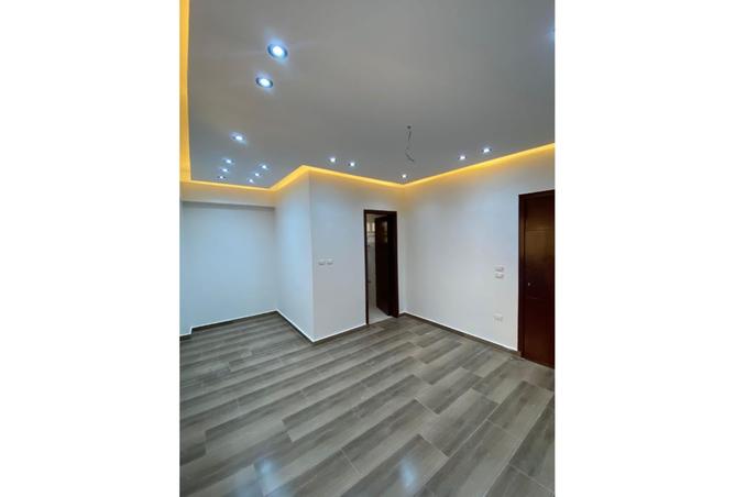 8176583 - صورة العقار 3