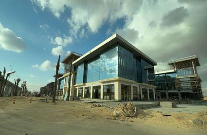 Office Space - Studio - 2 Bathrooms for sale in Golden Gate - South Teseen St. - The 5th Settlement - New Cairo City - Cairo