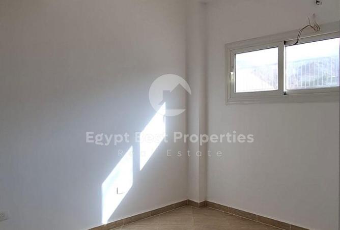 8414407 - Property Image 2