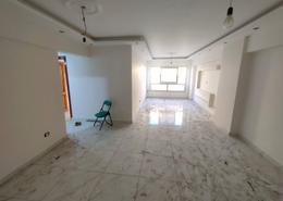 Apartment - 2 bedrooms - 1 bathroom for للايجار in Madares Mustafa Al Nagar St. - Smouha - Hay Sharq - Alexandria