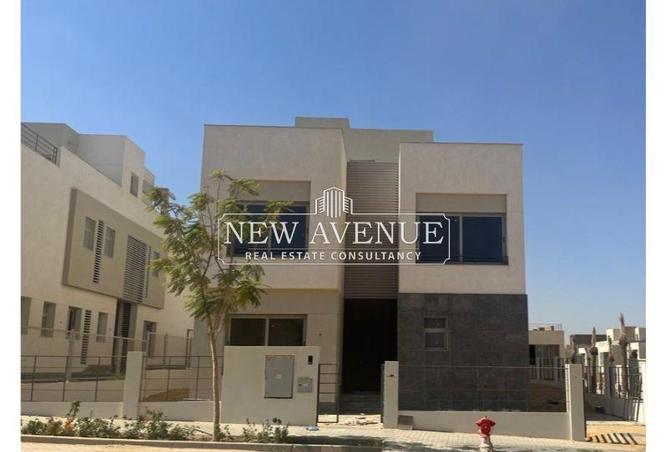 Villa - 4 Bedrooms - 4 Bathrooms for sale in Palm Hills New Cairo - 5th Settlement Compounds - The 5th Settlement - New Cairo City - Cairo