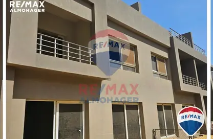 تاون هاوس - 3 غرف نوم - 2 حمامات للبيع في ايتابا - كمبوندات الشيخ زايد - الشيخ زايد - الجيزة