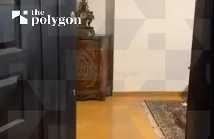 شقة - 3 غرف نوم - 2 حمامات للبيع في شارع محطة المياه - وابور المياة - حي وسط - الاسكندرية