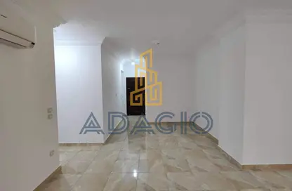 شقة - 3 غرف نوم - 3 حمامات للايجار في طريق بيفرلي هيلز - الحي السابع عشر - الشيخ زايد - الجيزة