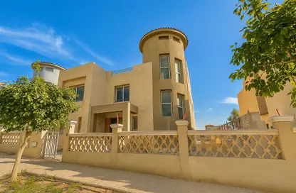 منزل مزدوج - 5 غرف نوم - 6 حمامات للبيع في جولف فيوز - طريق مصر اسكندرية الصحراوي - مدينة 6 أكتوبر - الجيزة