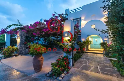 Chalet - 2 Bedrooms - 2 Bathrooms for sale in Mountain View - Ras Al Hekma - North Coast