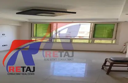 شقة - 2 غرف نوم - 2 حمامات للبيع في شارع الشيخ طه الديناري - الحديقة الدولية - الحي السابع - مدينة نصر - القاهرة