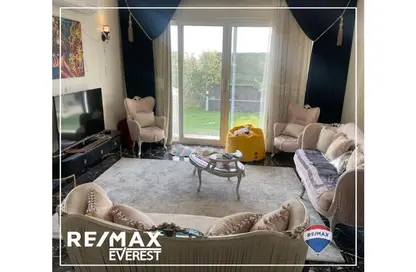 دوبلكس - 2 غرف نوم - 3 حمامات للبيع في كمبوند اب فيل - طريق مصر اسكندرية الصحراوي - مدينة 6 أكتوبر - الجيزة