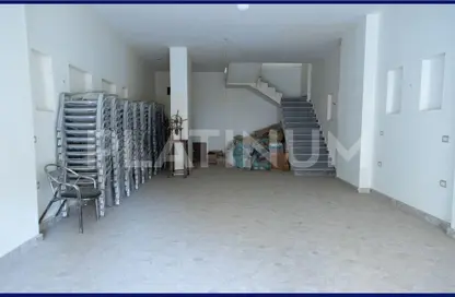 محل تجاري - استوديو - 1 حمام للبيع في شارع بدر الدين - سابا باشا - حي شرق - الاسكندرية