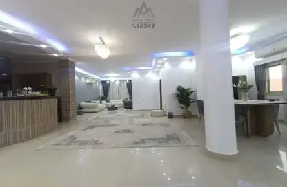 شقة - 3 غرف نوم - 3 حمامات للبيع في شارع محمد رحيم - الياسمين 3 - الياسمين - مدينة القاهرة الجديدة - القاهرة